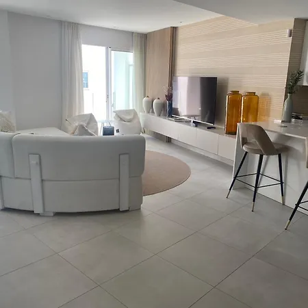 Penthouse Casa De Lau - *